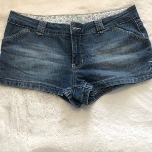 Levi’s 725 Original Jean Shorts